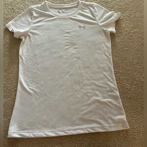 White under armor t-shirt
